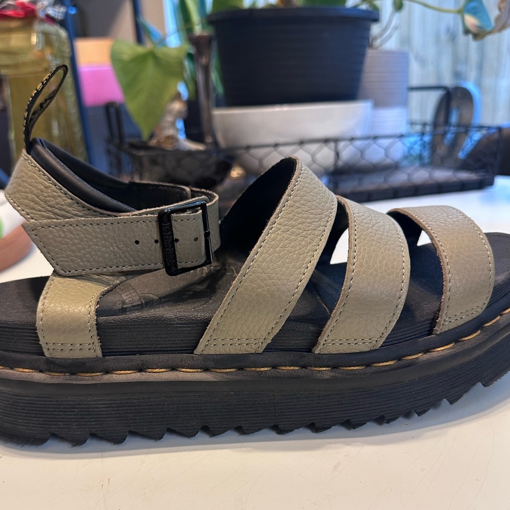 Dr. Martens Blaire Platform Sandal - Pale Olive Green SZ US10 - Picture 5 of 5